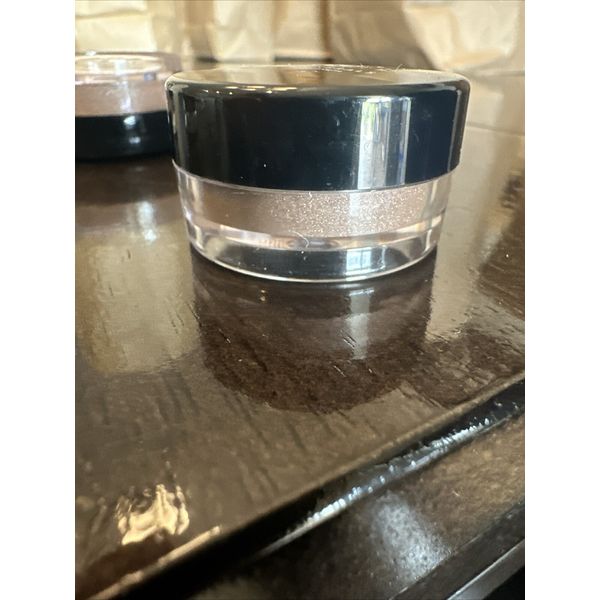 Savvy Minerals by Young Living Eyeshadow Determined, New #20781