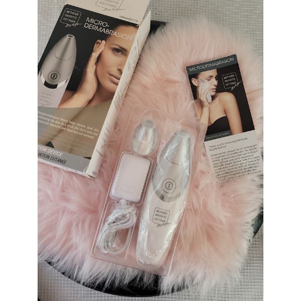 Method Brigitte Kettner Micro Dermabrasion Skin Exfoliation Device Kit MBKMDA19