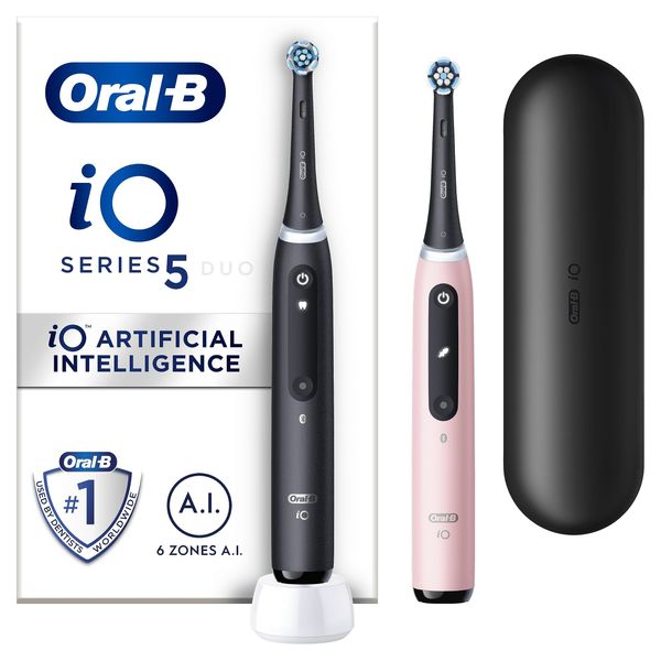 Oral-B iO5 2x Electric Toothbrushes For Adults, Gifts For Women / Men, 2 Handles, 2 Toothbrush Heads & 1 Travel Case, 5 Modes, Teeth Whitening, UK 2 Pin Plug, Black & Pink