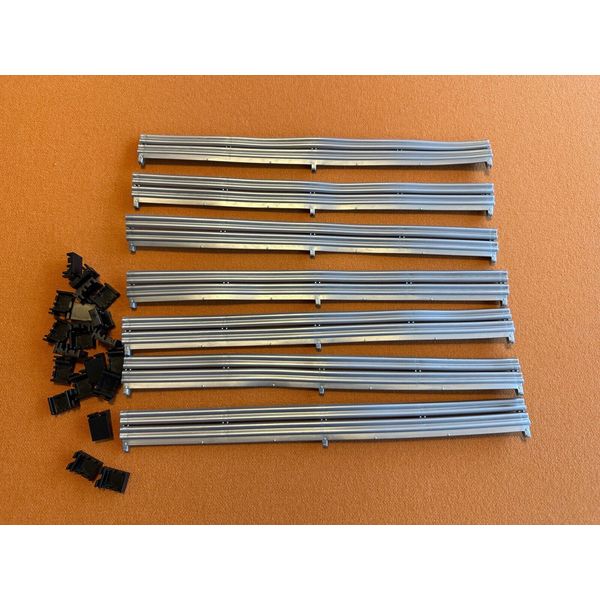 Hornby Scalextric Slot Car Guard Rails Set Of 7 (L8713) With Clips