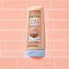 Jergens Natural Glow In-shower Lotion, Self Tanner for Medium to Deep Skin Tone, Wet Skin Lotion, Sunless Tanner Locks in Hydration for Gradual, Flawless Color, 7.5 Ounce (Pack of 2)
