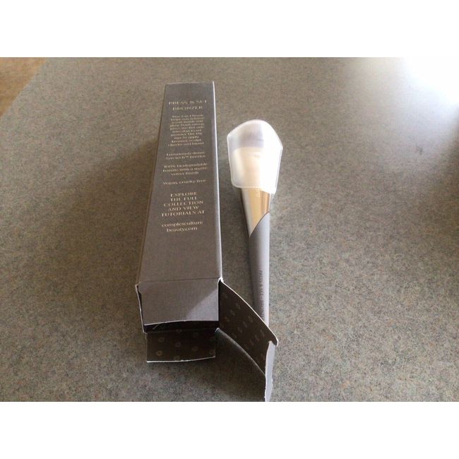 Complex Culture Press and Set Bronzer Brush New In Box~