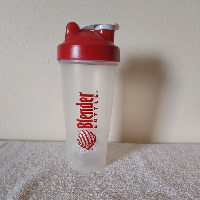 Blender Bottle 20oz Red, New with tags