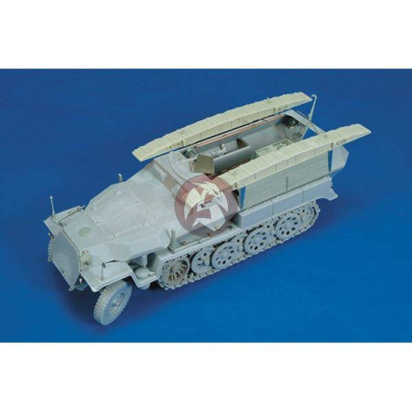 Royal Model 1/35 Sd.Kfz.251/7 Ausf.C Conversion No.1 (for Dragon kit) 383