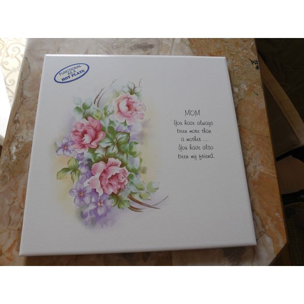 CERAMIC DECORATIVE HOT PLATE MOM SAYING