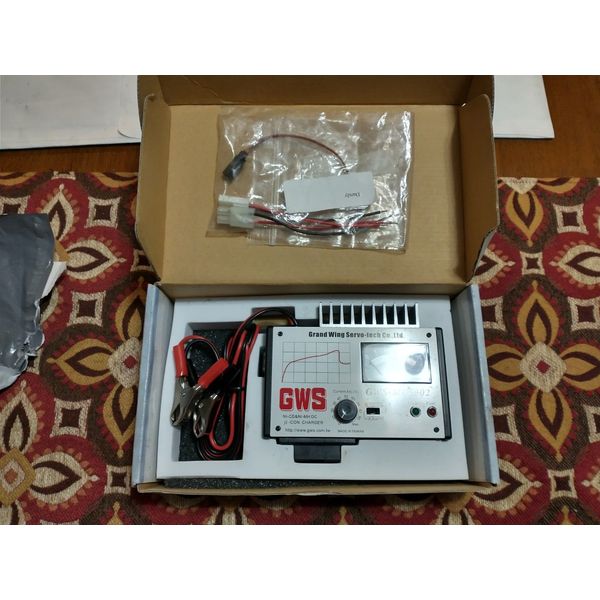 GWS MC 2002 Battery Charger Starter W/ Trickle And Fast Charge NiCAD & NiMH. NOS