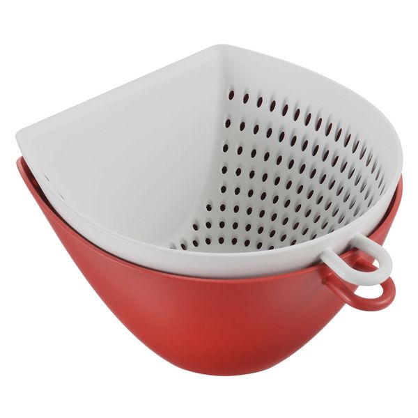 Akebono MZ-3519 Colander Bowl Set, Red, Made in Japan, Quickly move chopped ingredients from the cutting board to prevent spills, Ingredients will not overflow even when placed under running water, with gradations, with a hook for hanging up, microwave sa