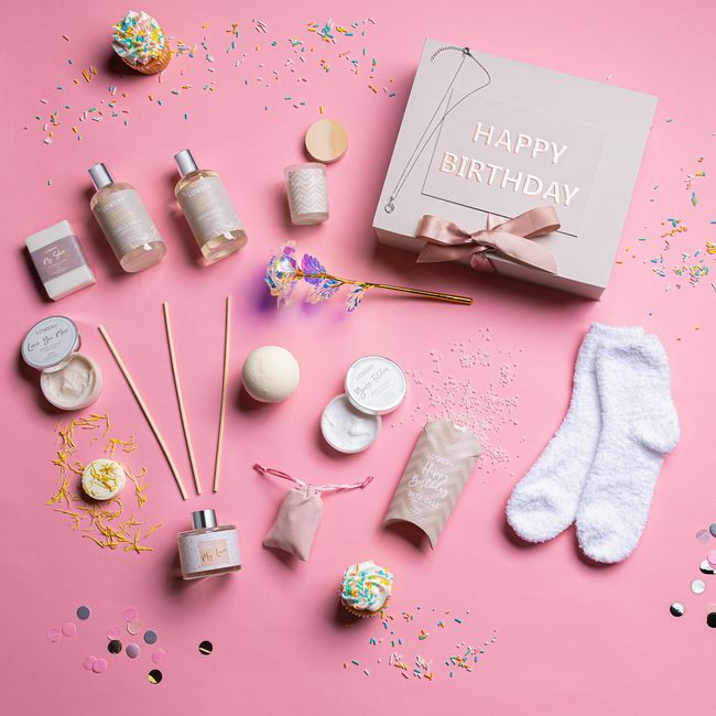 Lovery Birthday Gift Basket - Bath & Spa Gift Set for Women - Luxury Birthday Spa Gift Box - Pink