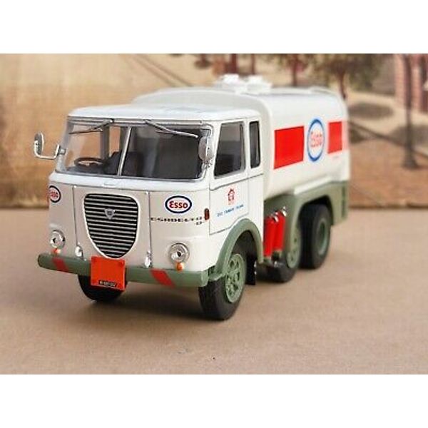 Diecast metal 1:43 DeAgostini 1960's LANCIA ESADELTA 8 IT GASOLINE TANK TRUCK.