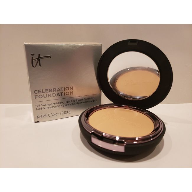 It Cosmetics ~ Celebration Foundation Anti-Aging Powder Foundation~ Light ~ NIB