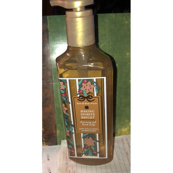 Bath & Body  Christmas Baking Spirits Bright Cleansing Gel Hand Soap