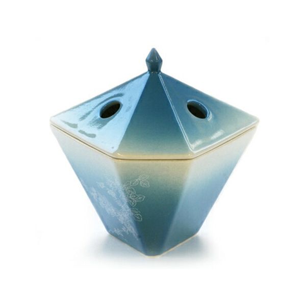 Night Market★If you spend more than 2,000 yen, you will receive a special incense burner with a blue ivy border.