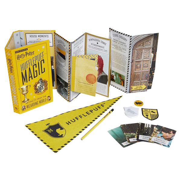 Harry Potter Hufflepuff Magic Artifacts from the Wizarding World 英文原版 赫奇帕奇学院 魔法道具折叠书 英文版 进口英语书 精装