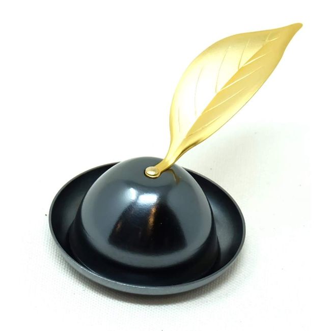 Flame-extinguishing Candle Leaf Type (Black with Gold Plated) [Eirakuya, Founded in Bunsei 3 Years]