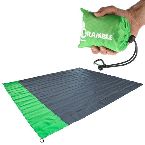 Bramble - Premium Ultra-Compact Waterproof Picnic Blanket - 167x143cm - Green