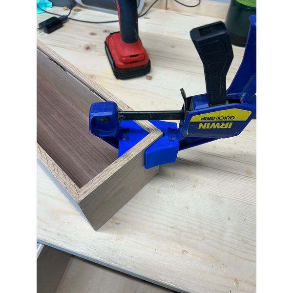 90 degree corner clamp adapter for IRWIN QUICK-GRIP woodworking clamps