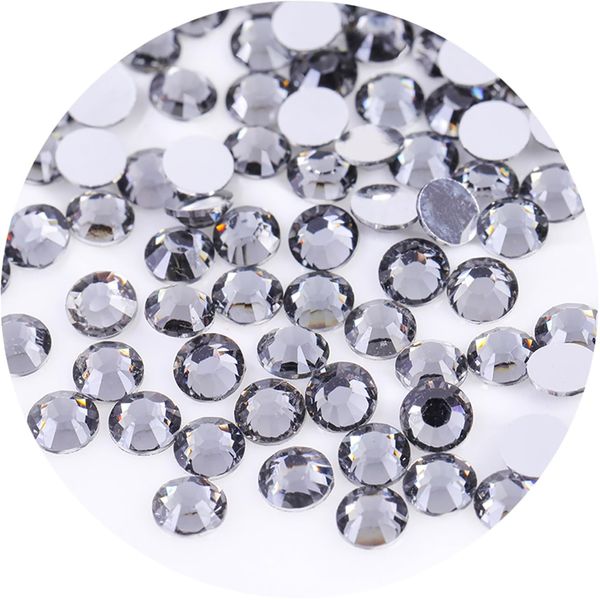 2250 Pcs SS16 4mm Flatback Rhinestones for Nails Art Crafts Glitter Round Gems Crystals DIY Clothes Shoes（Light Grey)