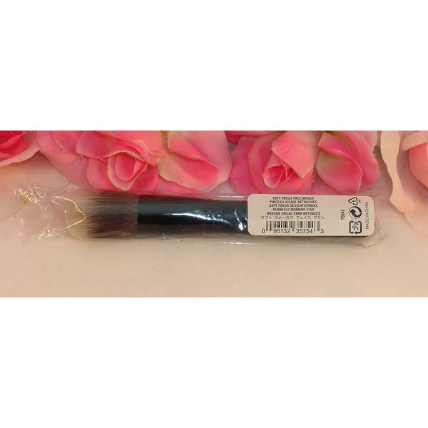 New Bare Minerals Brush Soft Focus Face Sealed in Package I.D. Bare Escentuals