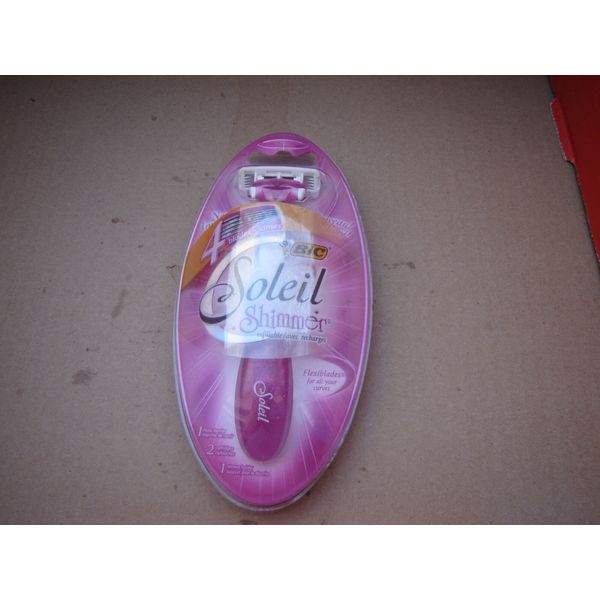 Bic Soleil Shimmer Razor Pink  & 2 cartridges