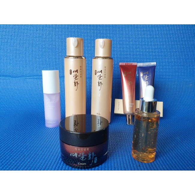 Hwajin Moms Hwajin Yeodamhwa 7-piece Set, Yeodamhwa Eye Cream (Light)