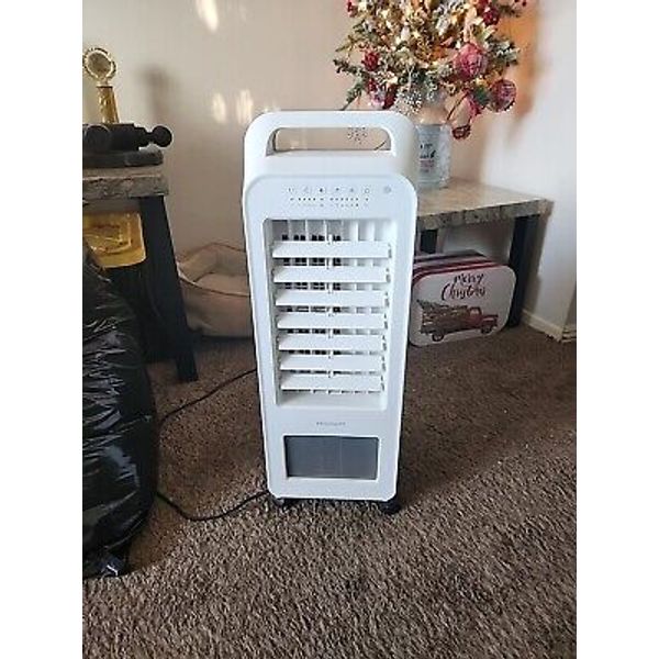 Frigidaire Portable Cooler EC100WF