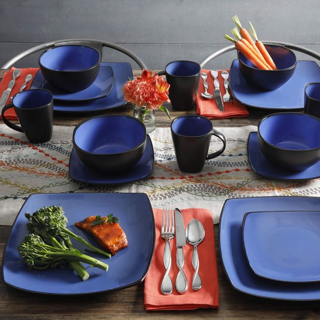 Gibson Soho Lounge White Square 16-Piece Stoneware Dinnerware Set Black