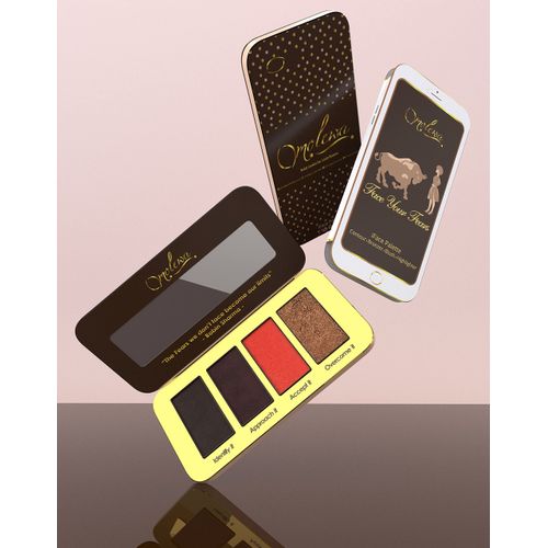 Omolewa Face Your Fears - An iFace Palette (Dark)