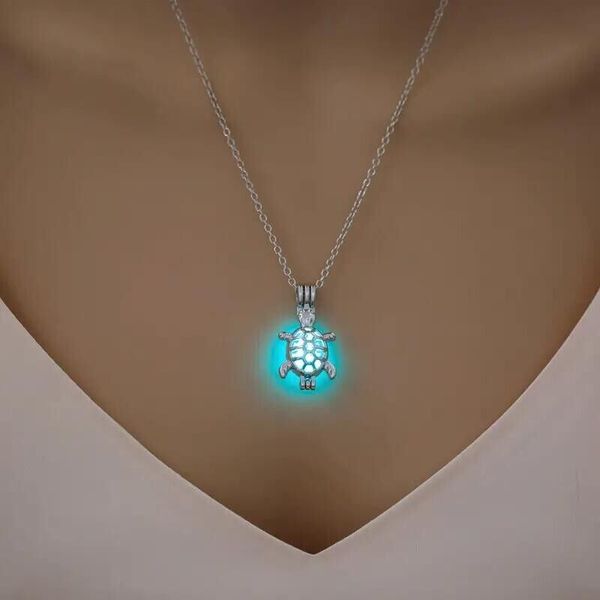 Fashion Green Turtle Luminous Pendant Necklace Glow In The Dark Jewelry Women