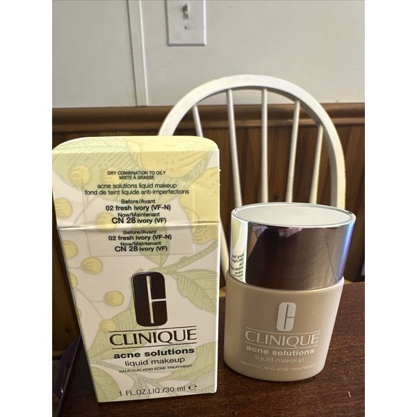 Clinique Acne Solutions Liquid Makeup Shade CN 28 IVORY 1oz Old Formula BNIB