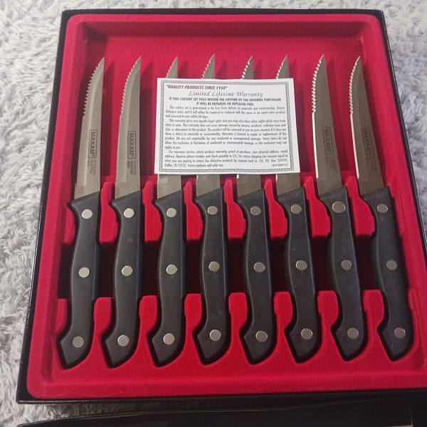 Maxam Steak Knives Set of 8 Serrated Edge Stainless Steel Kitchen Cutlery