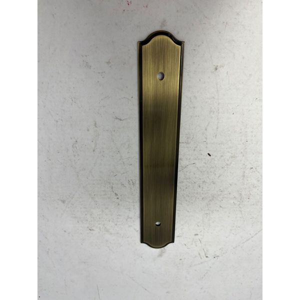 Richelieu BP1040128AE 5" Center to Center Backplate for Cabinet