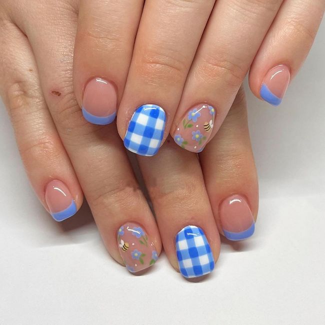 Cute Press on Nails Square Fake Nails with Bee and Flower Designs Stick on Nails Full Cover Blue and White Checkered French Tip Acrylic Nails Summer Sweet Young False Nails for Women Girls