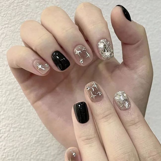 Black Glossy Fake Nails Silver Glitter Fake Nails Rhinestone False Nails Star Fake Nails Full Cover Short Nails Art for Women and Girls Daily Decoration 24 PCS