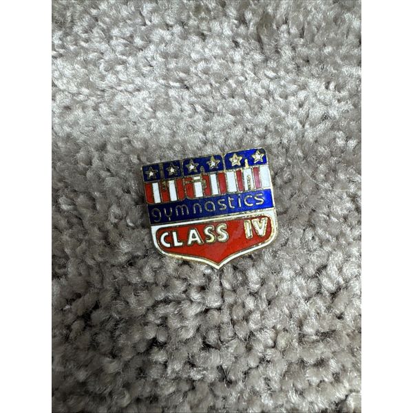 Vintage USA GYMNASTICS CLASS IV ENAMEL LAPEL PIN