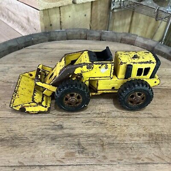 VINTAGE TONKA TOYS SMALL METAL TRUCK FRONT LOADER?