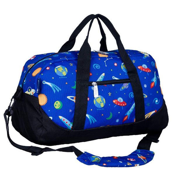 Wildkin Kids Overnighter Duffel Bags for Boys & Girls, Perfect for Early Elementary Sleepovers Duffel Bag for Kids, Carry-On Size & Ideal for School or Overnight Travel Bag (Out of this World)