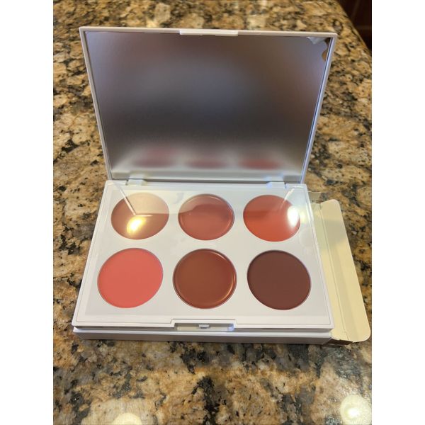 Iconic London Multi-Use Lip and Cheek Palette New with Box