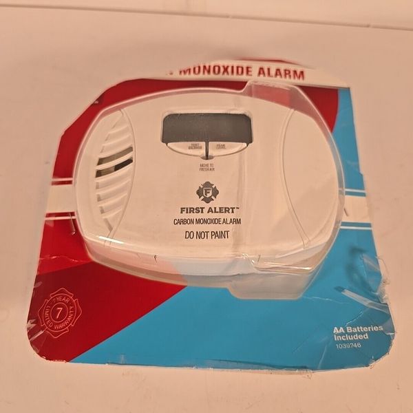 FIRST ALERT Carbon Monoxide Alarm Plug In Battery Backup 1039734 Battery Not Inc