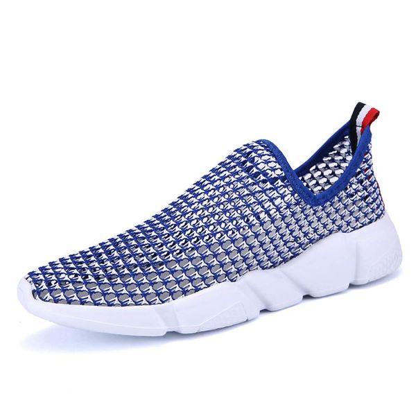 Men-Women Running Shoes Summer Breathable Hollow Out Mesh Slip-On Shoes Couple Walking Beach Shoes Blue