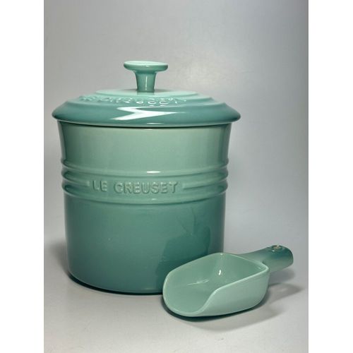 Le Creuset Stoneware Pet Food Container w/ Lid & Scoop ~ SAGE ~  NIB