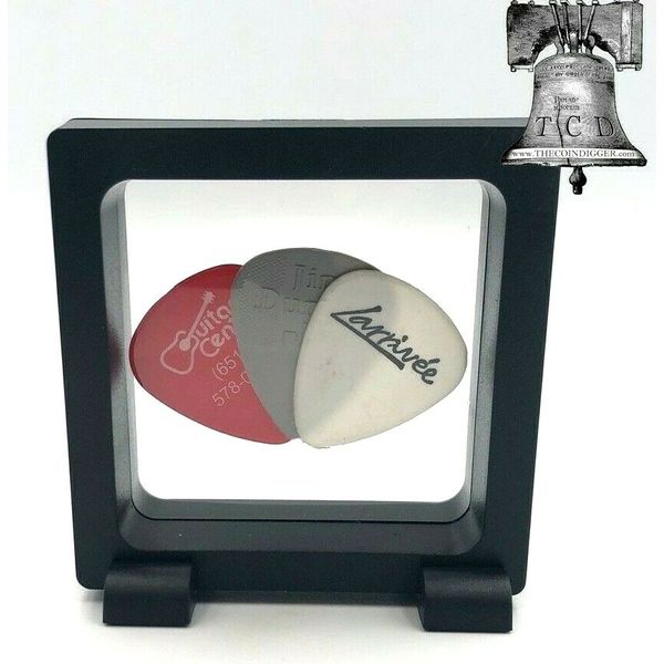 3D Magic Frame 70 Display Stand Floating Music Memorabilia Guitar Pick Ticket