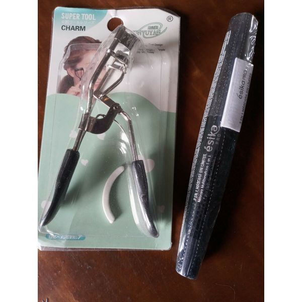 ESIKA EFECTO POSTIZAS! Multibeneficios 5-1 Pro Black  free  eyelash curler.