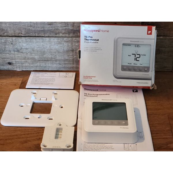 Honeywell T6 Pro Programmable Thermostat (TH6210U2001) New Opened Box