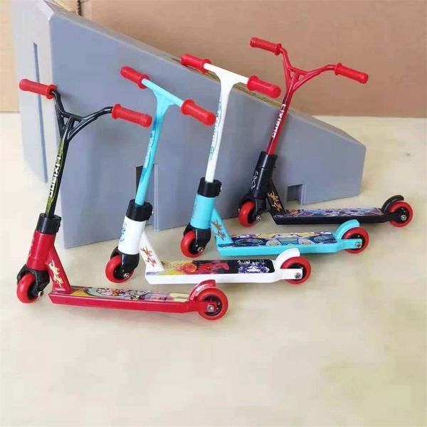 Red Random Finger Scooter Mini Finger Scooter Two Wheel Scooter Children's Finger Training Toys Mini Finger Skateboards Finger Boards and Finger Bikes