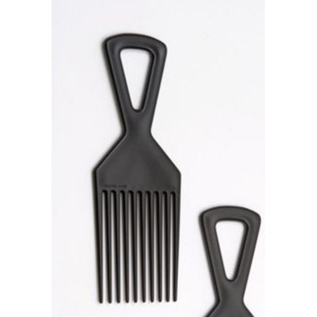 BLACK PLASTIC AFRO COMB