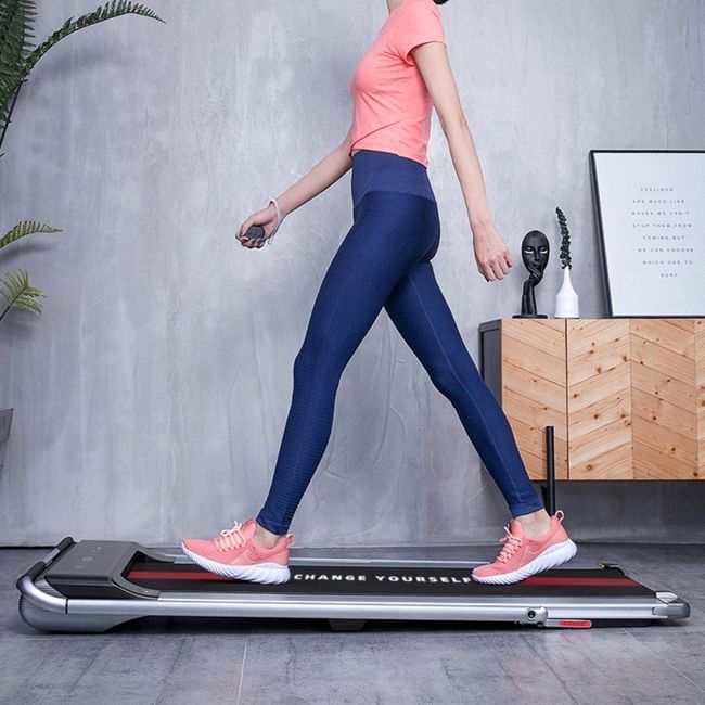 Indoor walking outlet machine