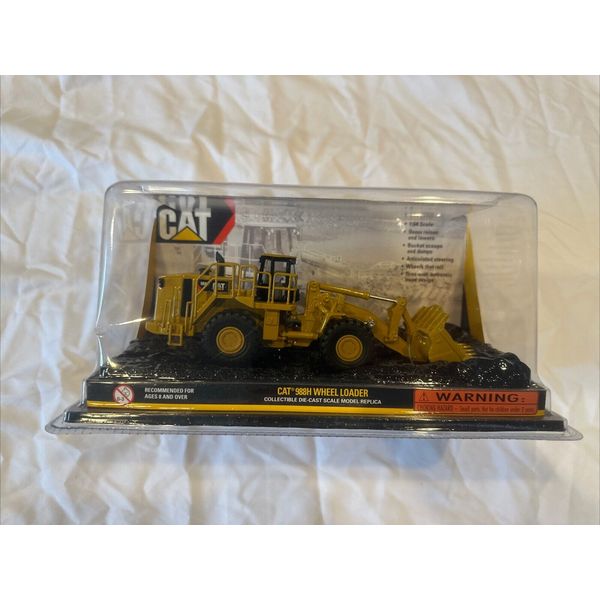 Norscot 1:64 Die Cast Model Replica CAT 988H Rubber Wheel Loader New in box.