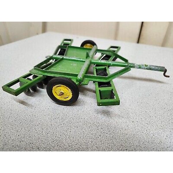 1/16 Ertl Farm Toy John Deere Disk With Metal Cast Wheels