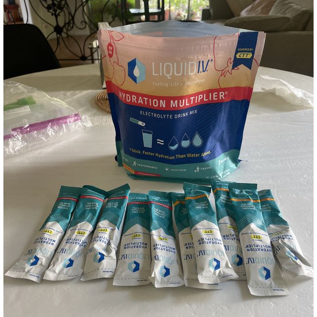 Liquid I.V. Hydration Multiplier, Variety Packs(15 Straberry+15 Golden Cherry)