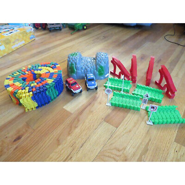 Swamp Train Track Set